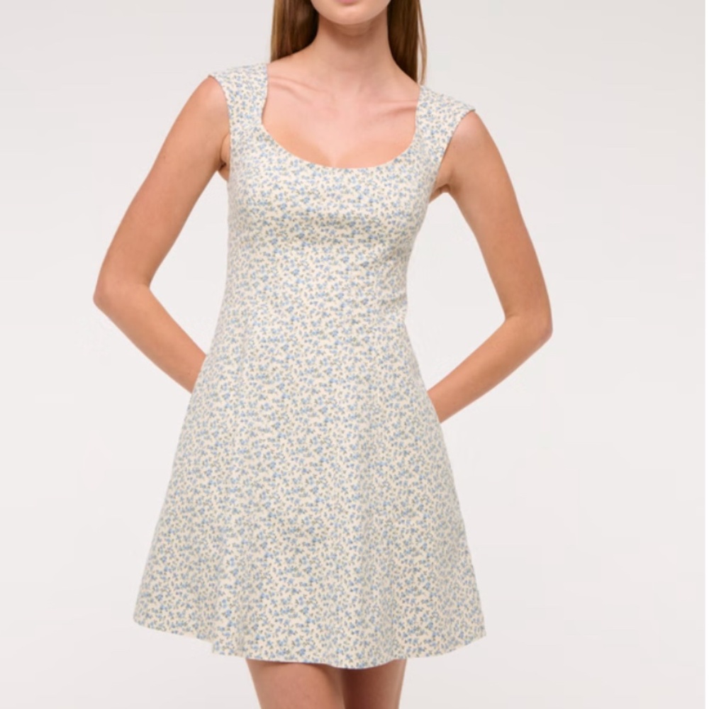 NWT Abercrombie & Fitch The A&F Mila Cap Sleeve Mini Dress